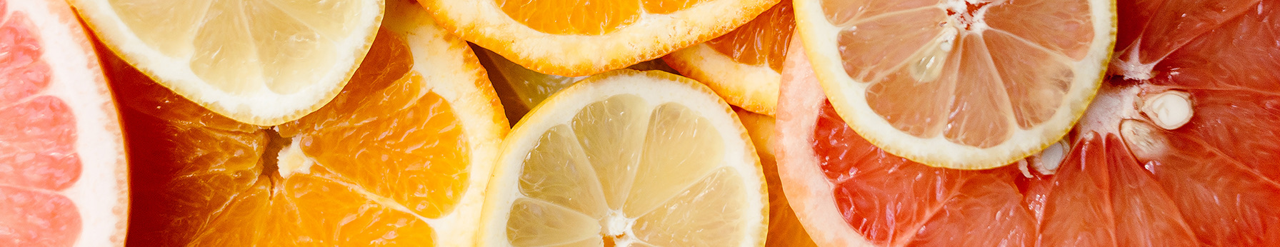 In the realm of perfumery, the term “citrus” encompasses a broad array of scents derived from hesperidic fruits, named after the Hesperides, nymphs of Greek mythology. This category includes not only the fruit themselves but also citrus-scented raw materials like verbena and lemongrass, making it one of the most historically significant groups of ingredients in the art of fragrance, alongside the venerable resins. Recent additions to this olfactory family, such as pomelo, grapefruit, yuzu, and hassaku, represent modern expansions in the variety of citrus scents available for perfumers to incorporate into their creations. www.perfumestars.com