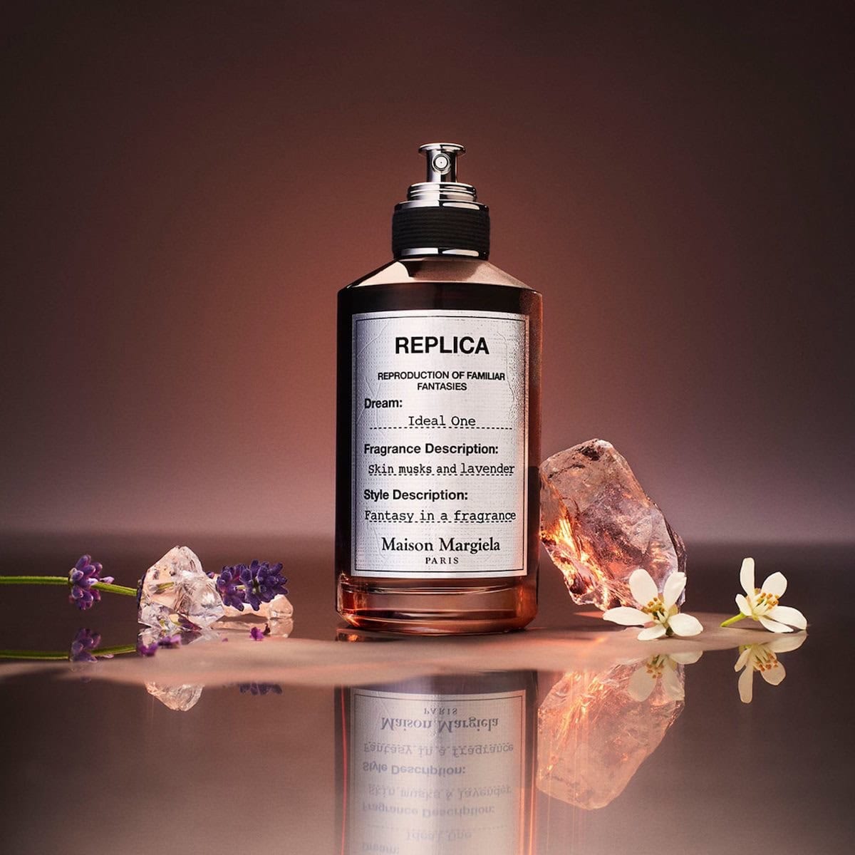 Maison Margiela – Ideal One Eau de Parfum 2025 reveals a sensual balance of citrus, woods, musk, and bourbon vanilla in a tactile signature of intimacy.