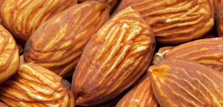 Almond note – smooth bittersweet warmth