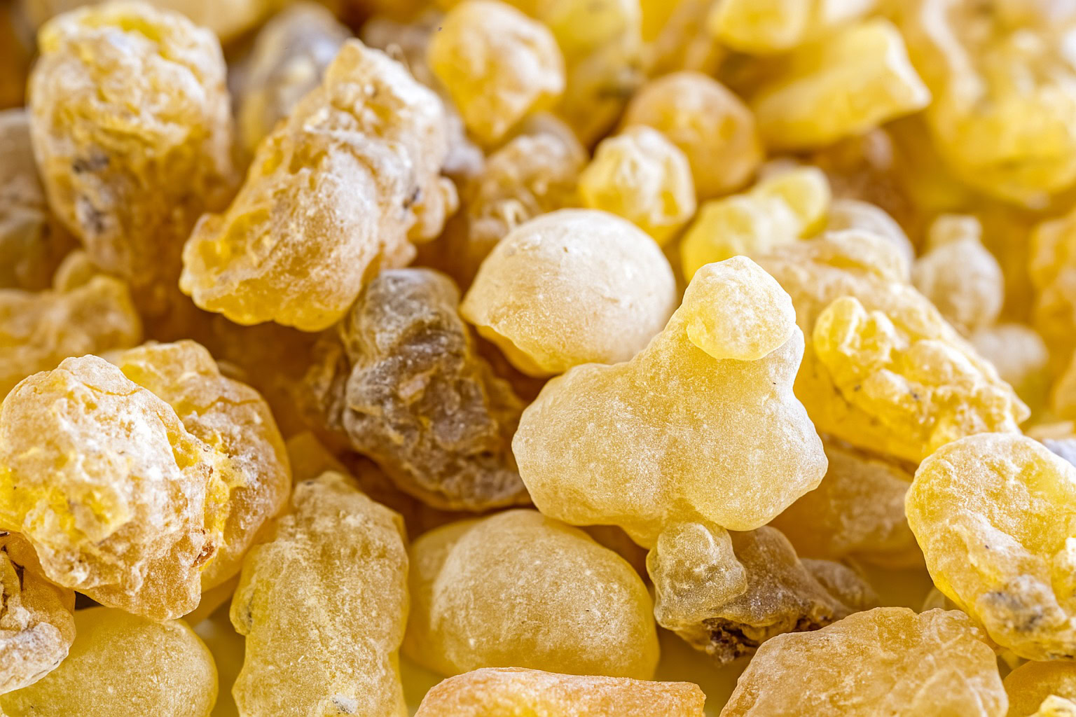 Olibanum note – incense resin warmth