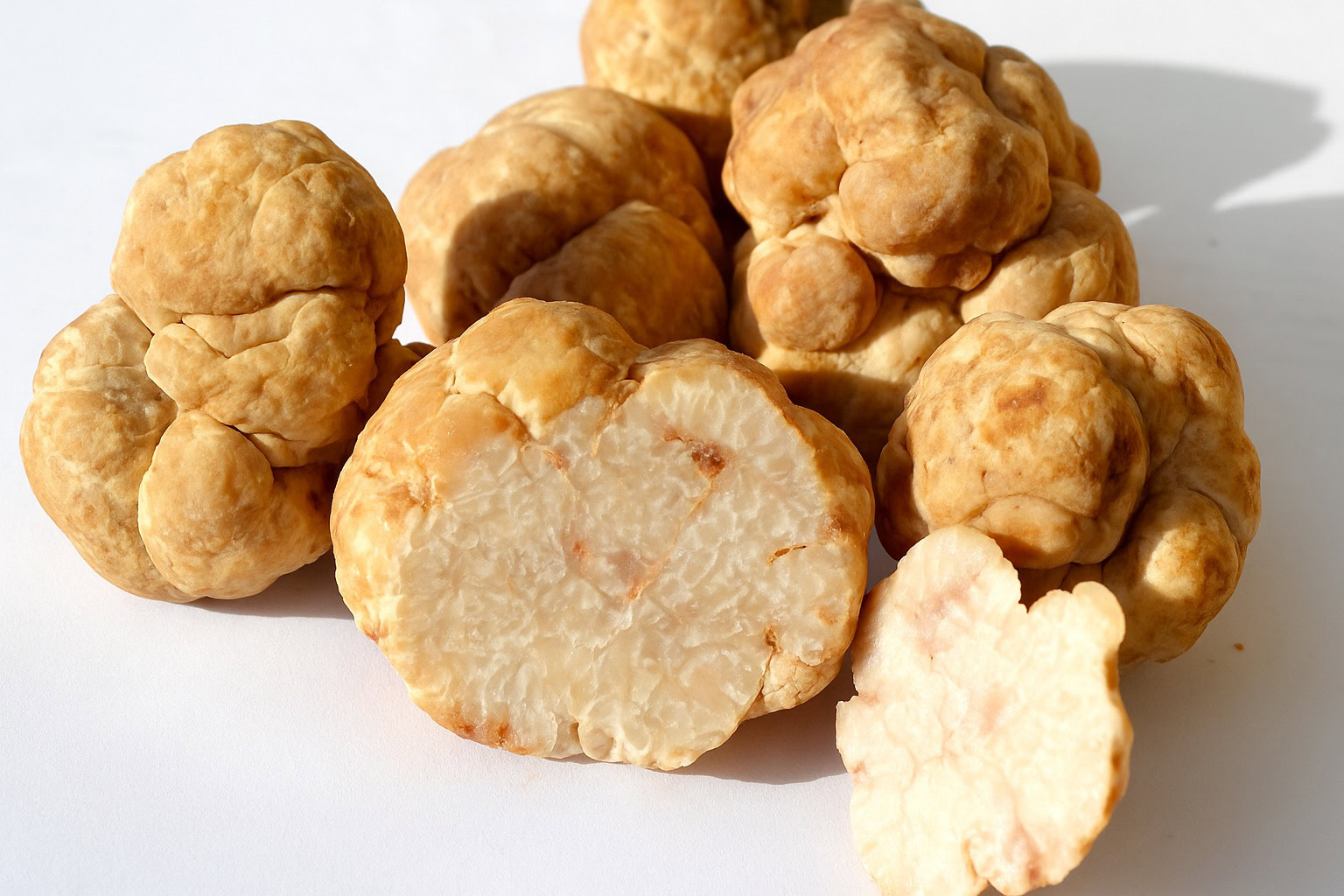 White Truffle note – earthy gourmet nuance