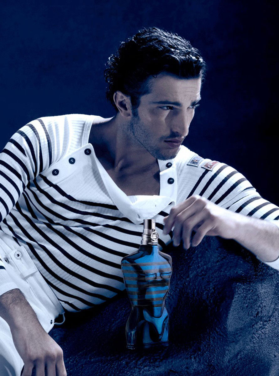 le male in blue jean paul gaultier 04